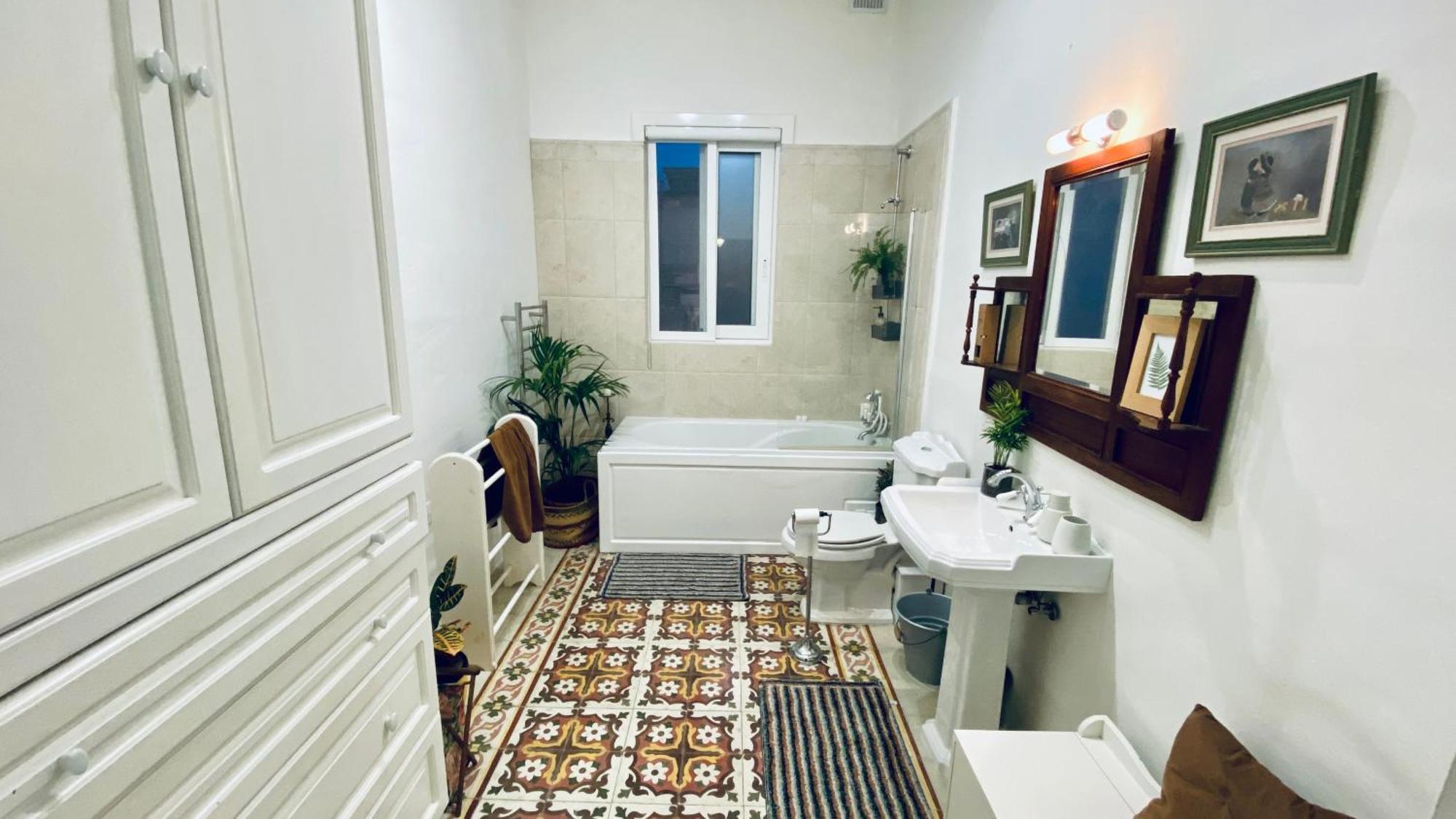 Free Breakfast, Pool, Spacious Aircon Hideaway Daire Mosta Dış mekan fotoğraf